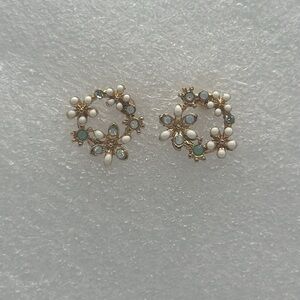 Vintage-Inspired Floral Circle Earrings - Delicate Pearl & Green Stone Accents